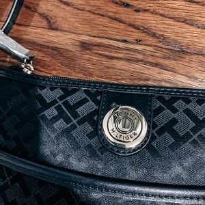Tommy Hilfiger crossbody bag